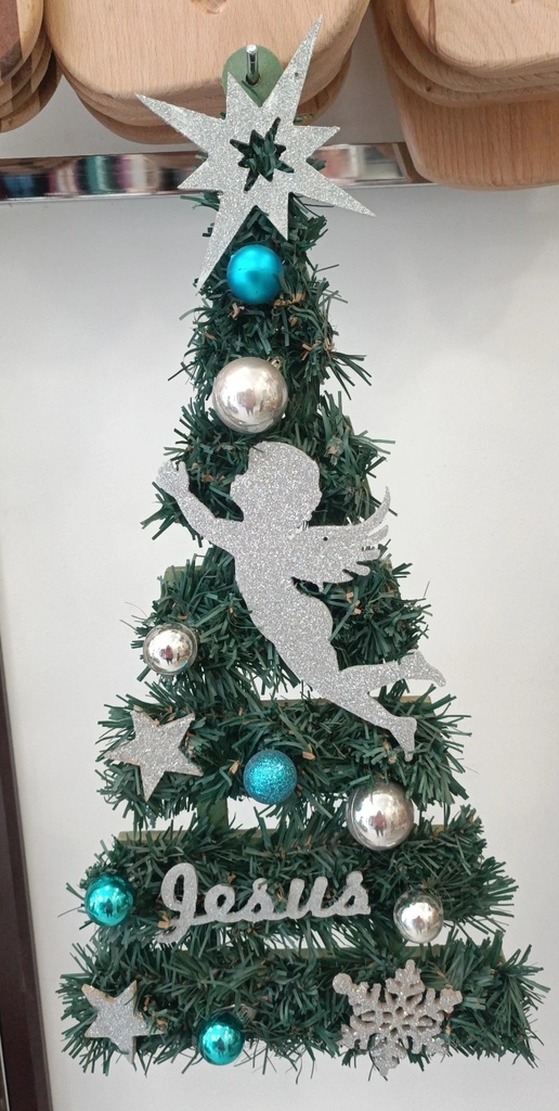 Small tree with hanger 