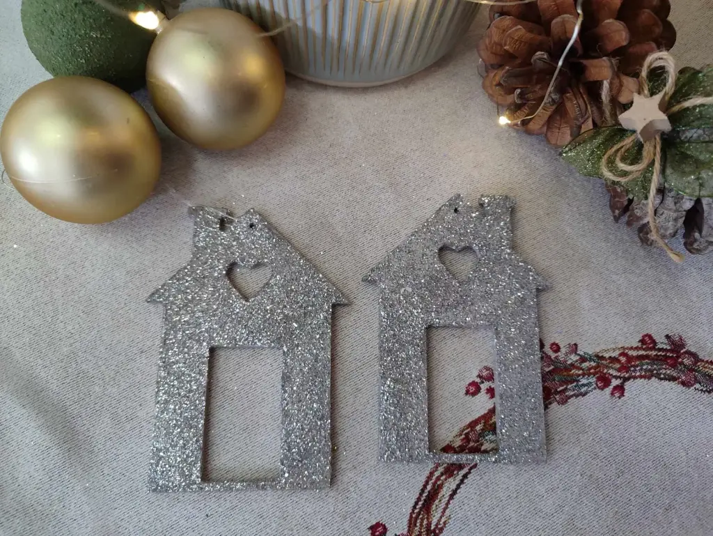 Silver houses 2pcs