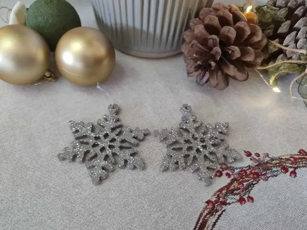 Silver Small Snowflakes 2pcs