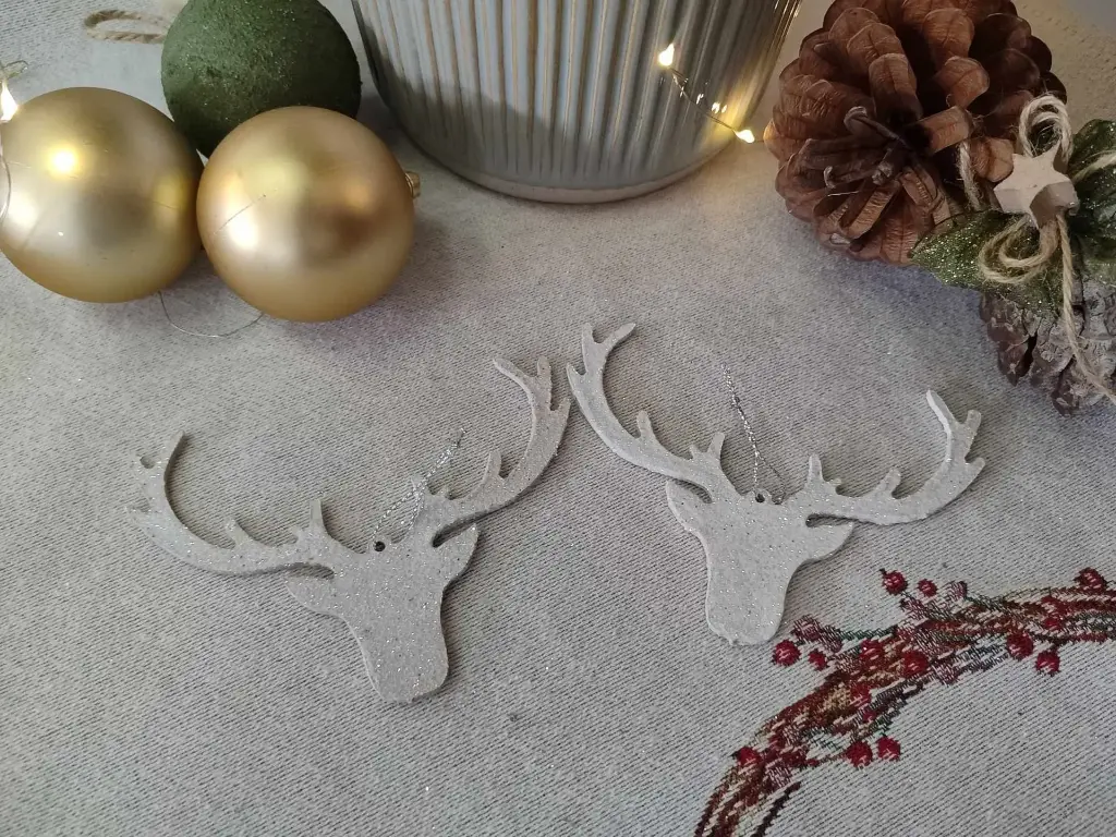 White reindeer antler 2pcs