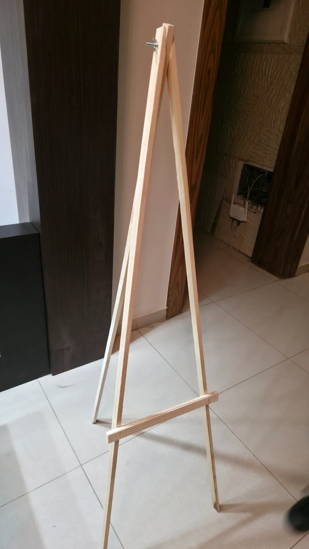 [Rentals] Wood Stand